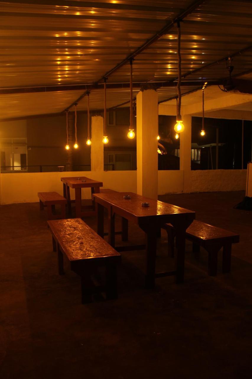 Aerostel - Backpacker'S Hostel In Goa Калангут Экстерьер фото