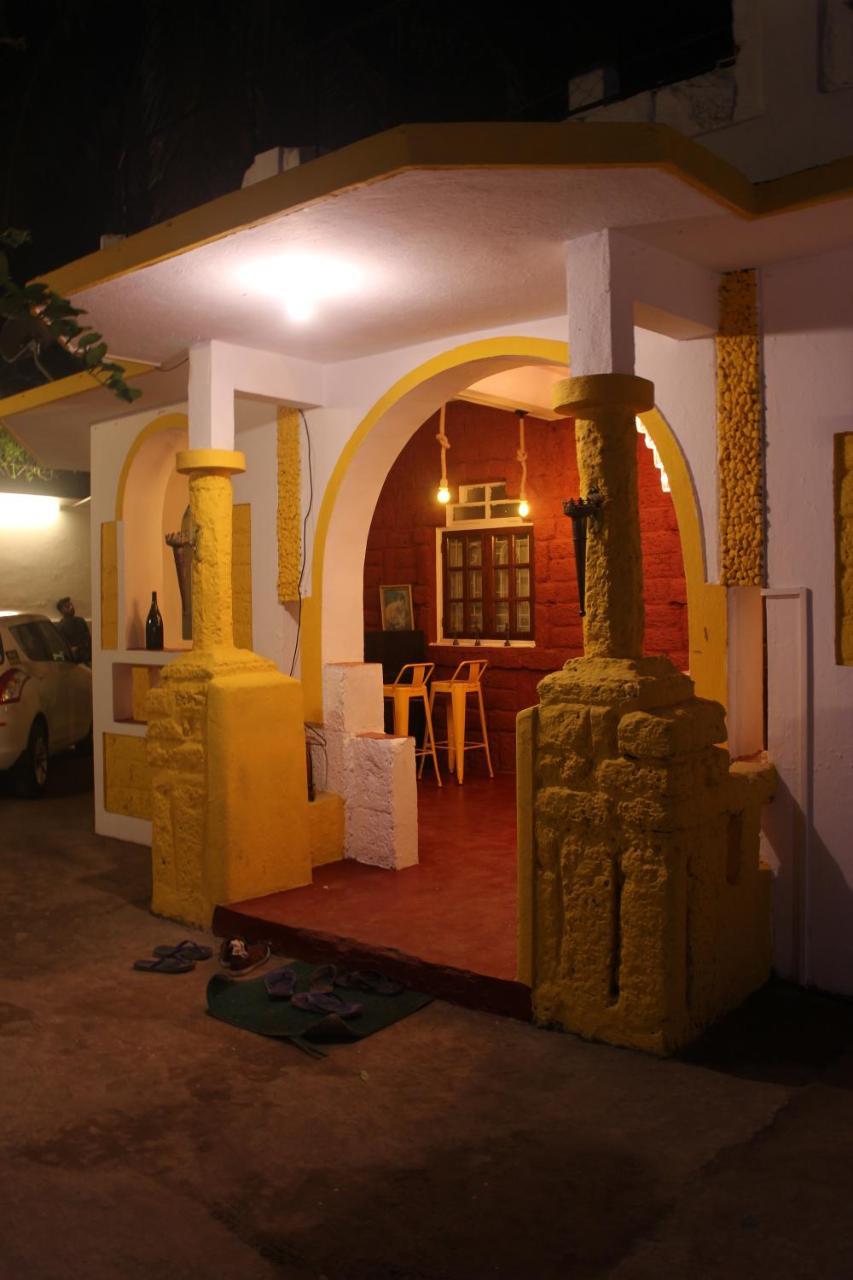 Aerostel - Backpacker'S Hostel In Goa Калангут Экстерьер фото