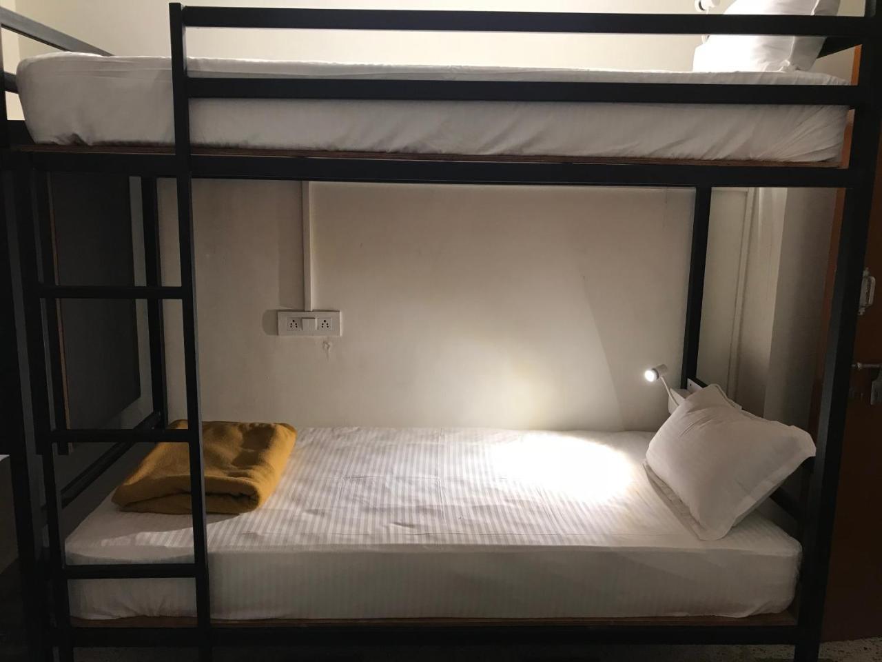 Aerostel - Backpacker'S Hostel In Goa Калангут Экстерьер фото