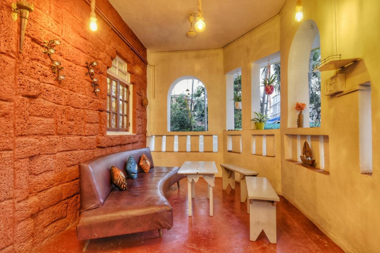 Aerostel - Backpacker'S Hostel In Goa Калангут Экстерьер фото